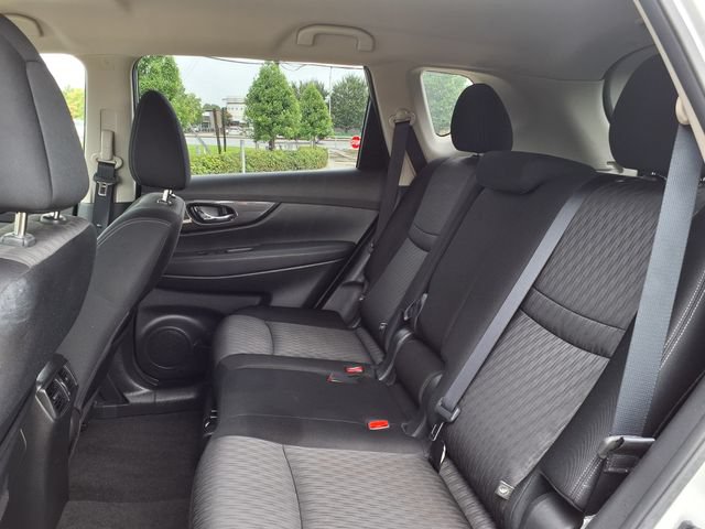 Used 2019 Nissan Rogue SV FWD image 19