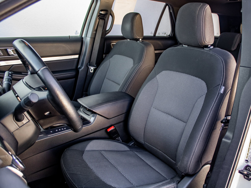 Used 2018 Ford Explorer XLT image 20