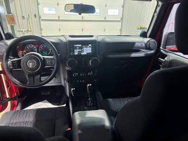 Used 2012 Jeep Wrangler Unlimited Sport image 23