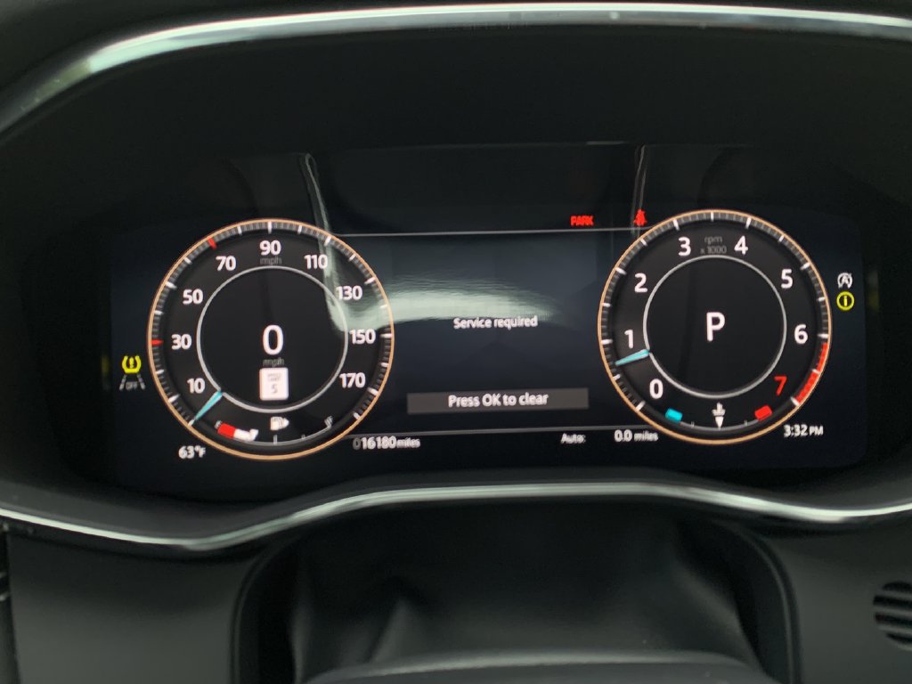 Used 2025 Jaguar F-PACE R-Dynamic S AWD/4WD image 24