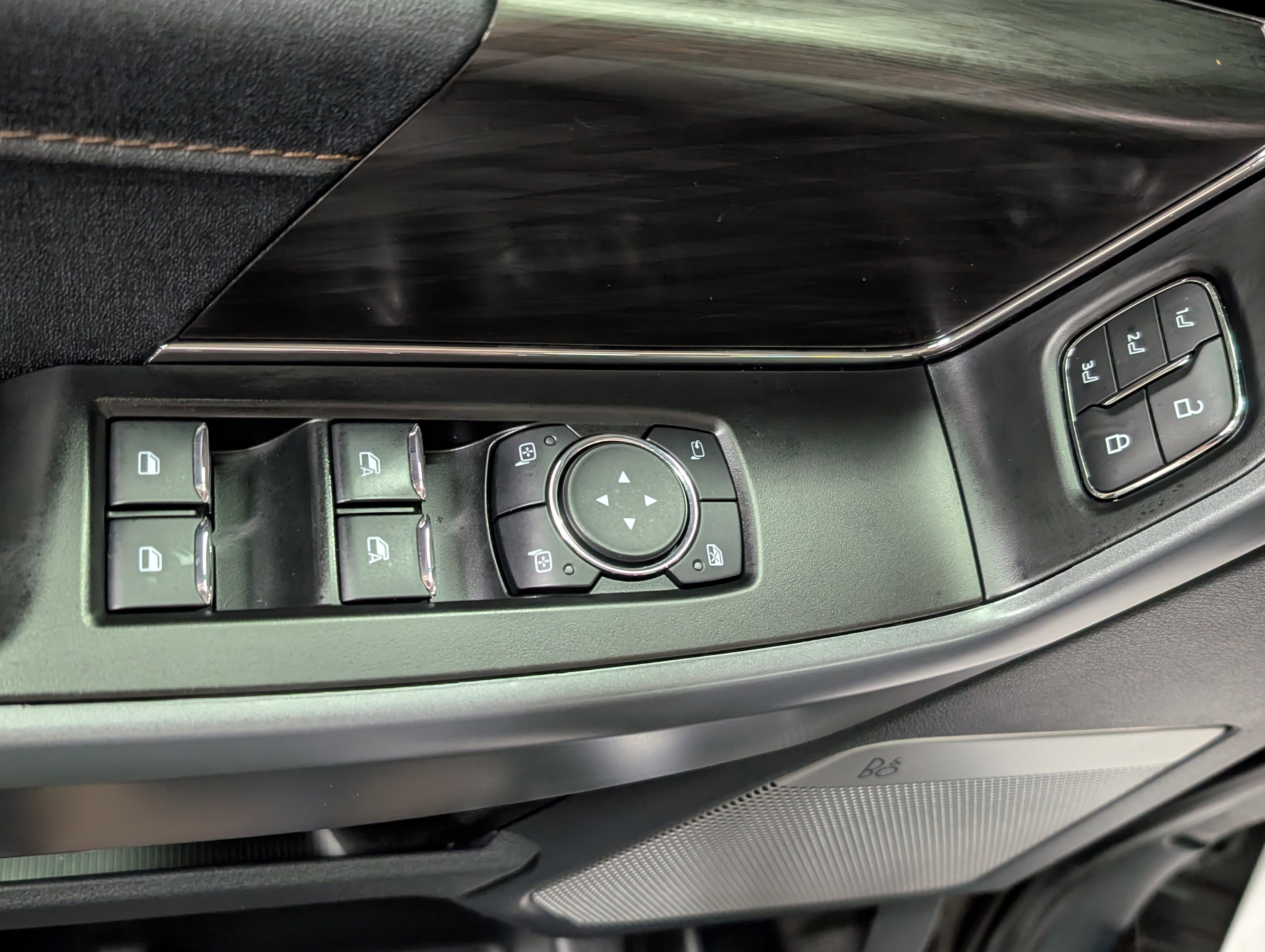 Used 2024 Ford F150 Lariat w/ Tow/Haul Package image 15