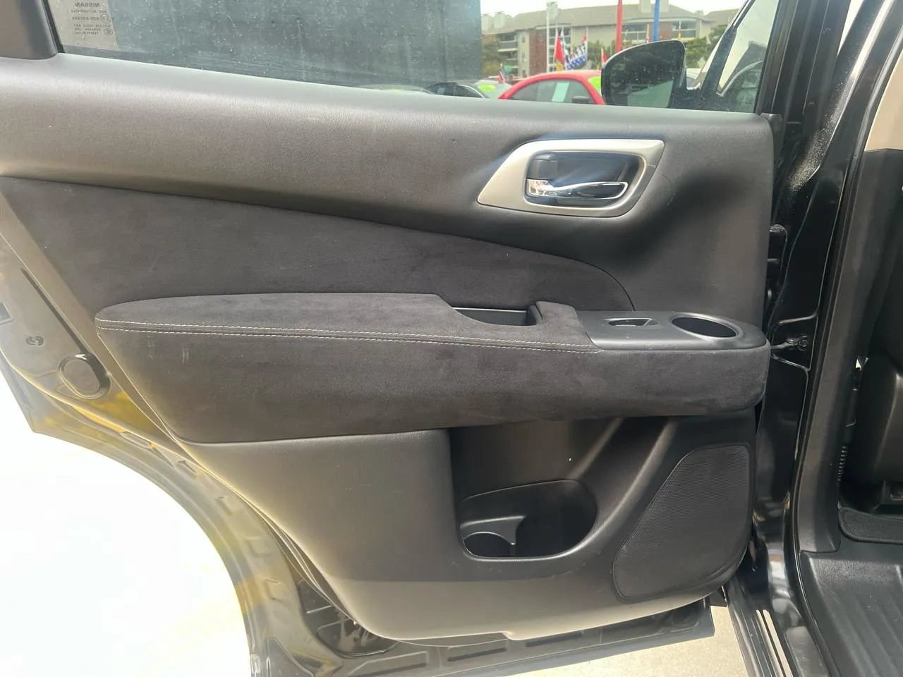 Used 2015 Nissan Pathfinder SV FWD image 20
