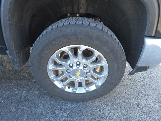 Used 2025 Chevrolet Silverado 2500 LTZ w/ LTZ Premium Package image 4