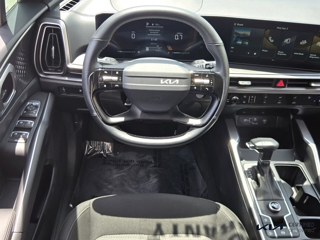Certified 2026 Kia Sorento LX FWD image 13