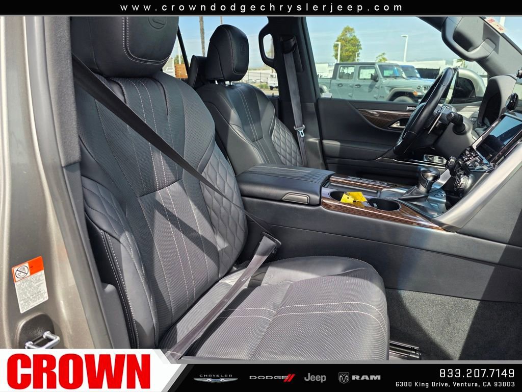 Used 2023 Lexus LX 600 4WD w/ Accessory Package (Z1) image 12