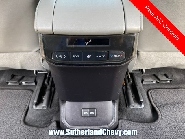 Used 2024 Toyota Highlander XLE AWD/4WD image 44