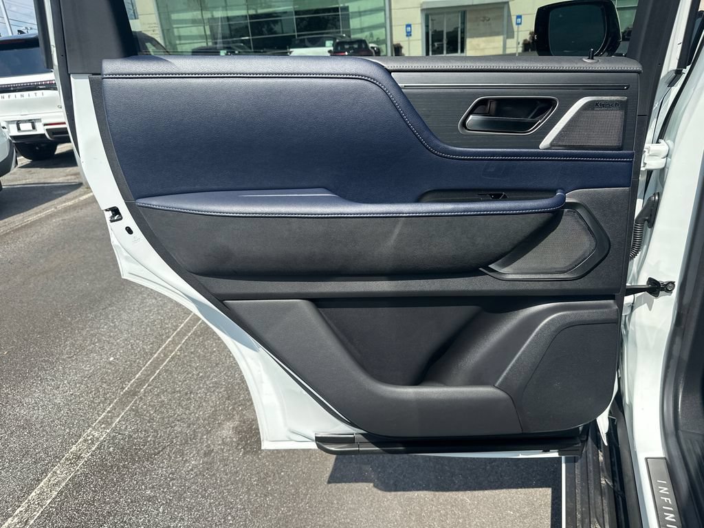 Certified 2026 INFINITI QX80 4WD w/ Sport Exterior Package image 18