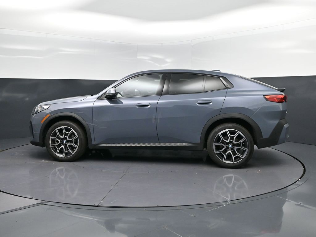 Certified 2025 BMW X2 xDrive28i image 4