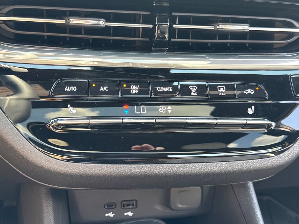 New 2026 Buick Envista Sport Touring FWD image 18