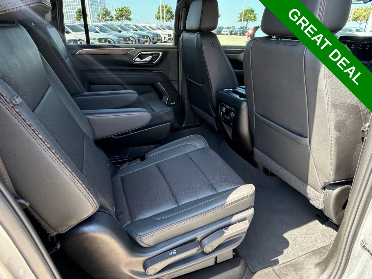 Used 2024 Chevrolet Suburban High Country w/ Premium Package AWD/4WD image 37
