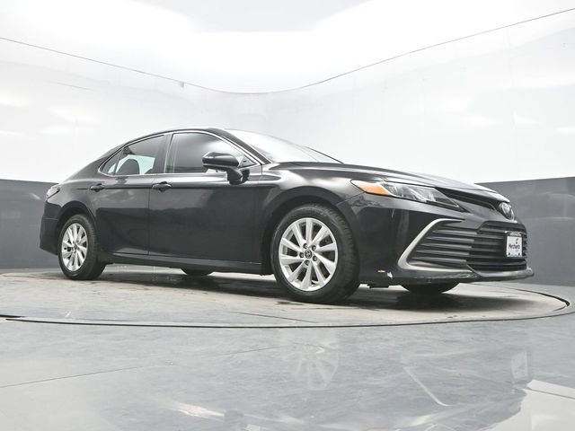 Used 2023 Toyota Camry LE FWD image 25