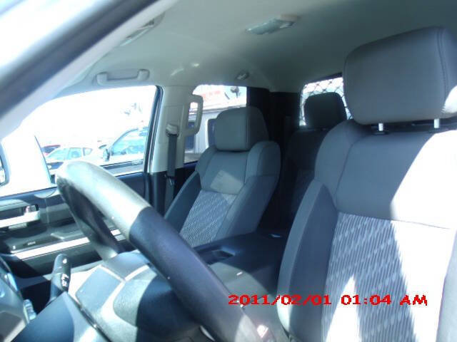 Used 2018 Toyota Tundra SR image 9