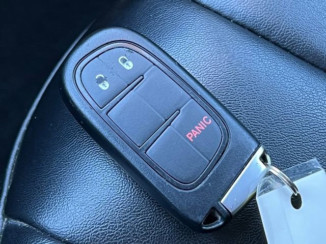 Used 2019 Jeep Cherokee Latitude Plus FWD image 29