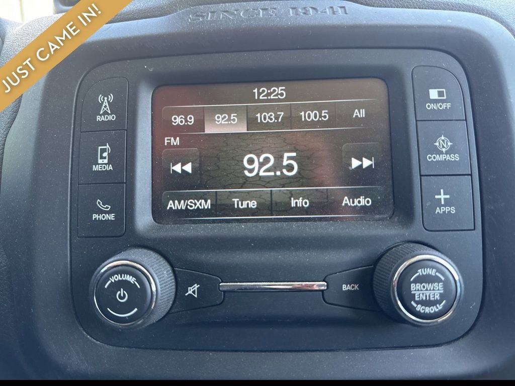 Used 2017 Jeep Renegade Latitude w/ Popular Equipment Group AWD/4WD image 10