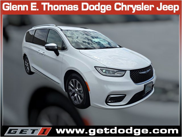 Certified 2023 Chrysler Pacifica Pinnacle FWD image 1