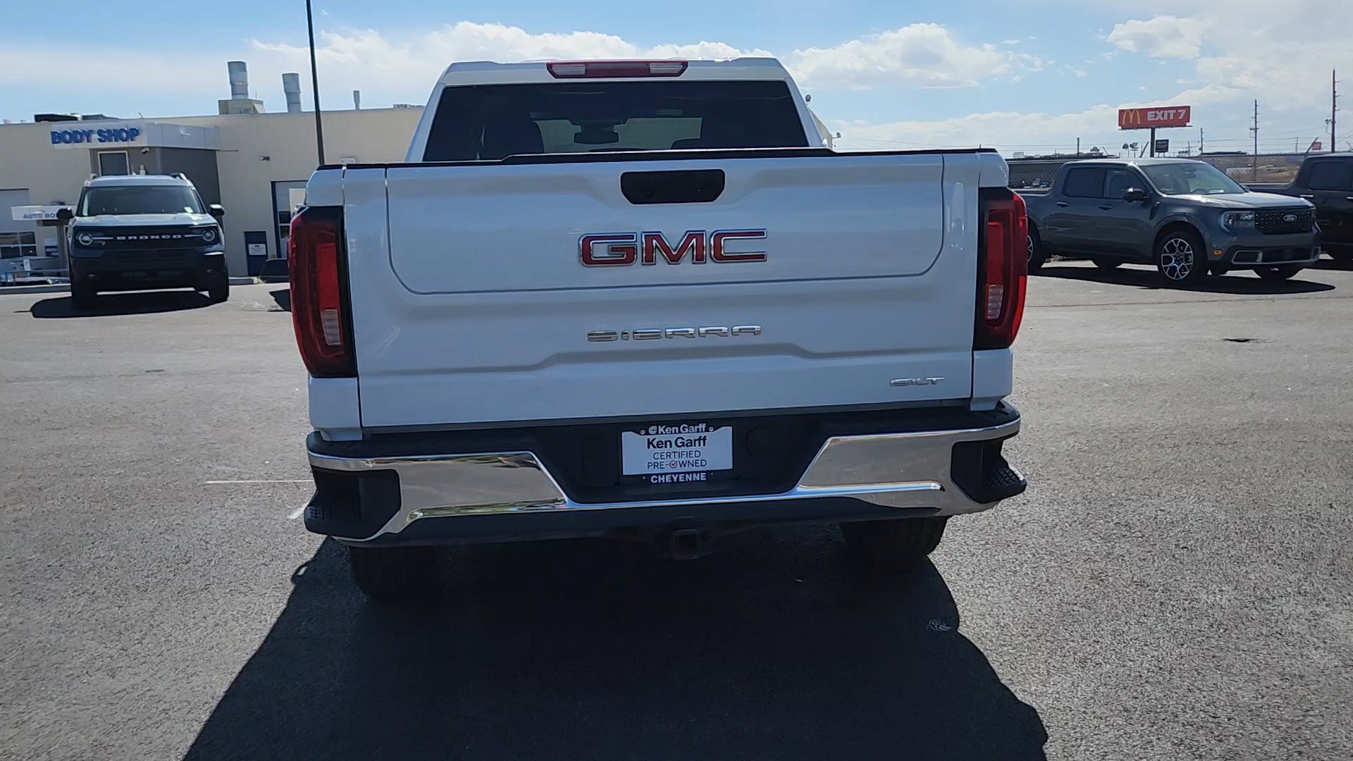 Used 2025 GMC Sierra 1500 SLT image 3