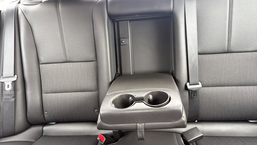 Used 2016 Chevrolet Impala LT w/ Convenience Package image 34