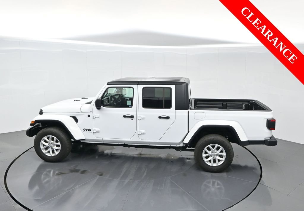 Used 2023 Jeep Gladiator Sport image 61