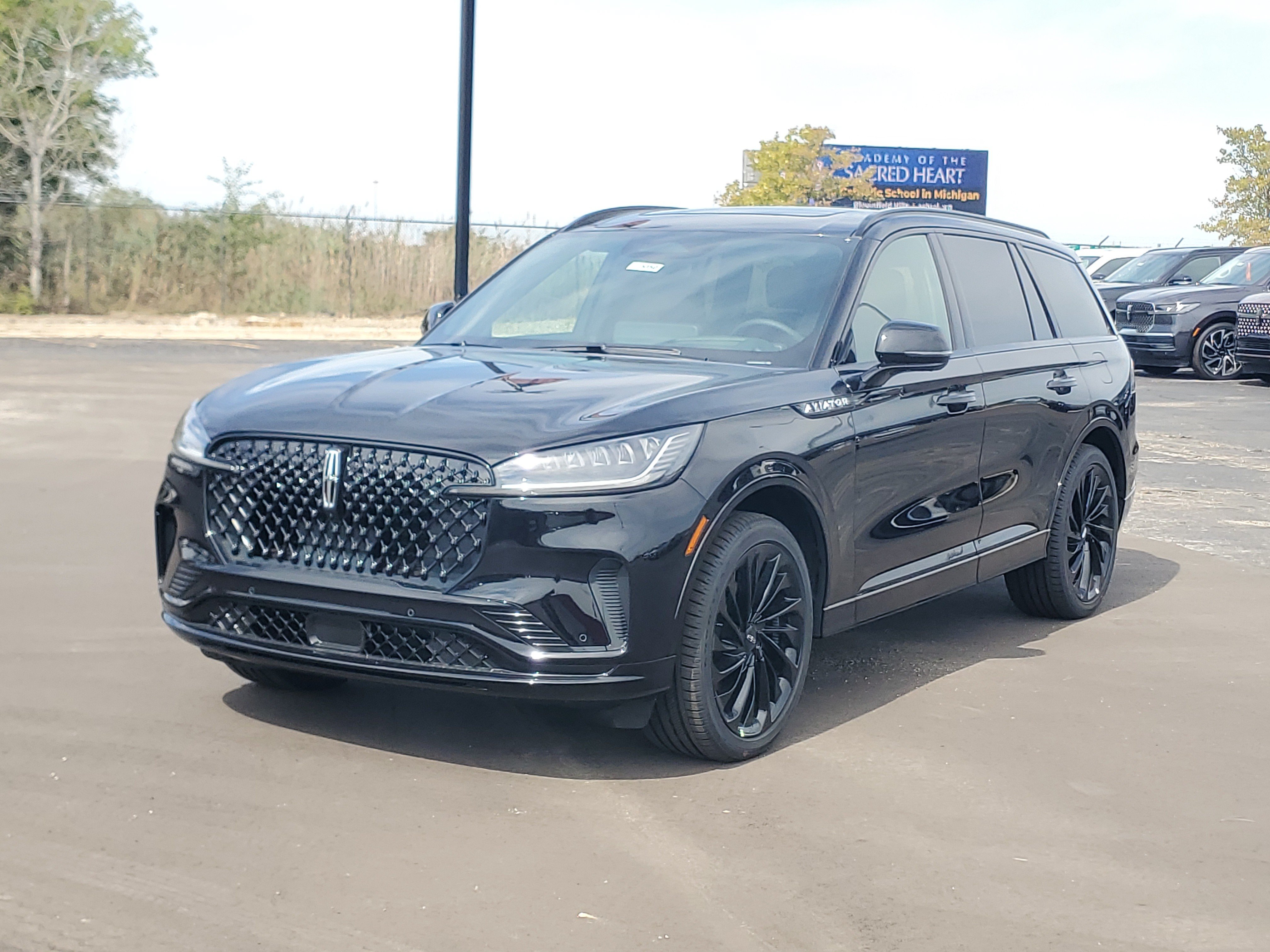 New 2027 Lincoln Aviator Reserve w/ Jet Appearance Package AWD/4WD video 2