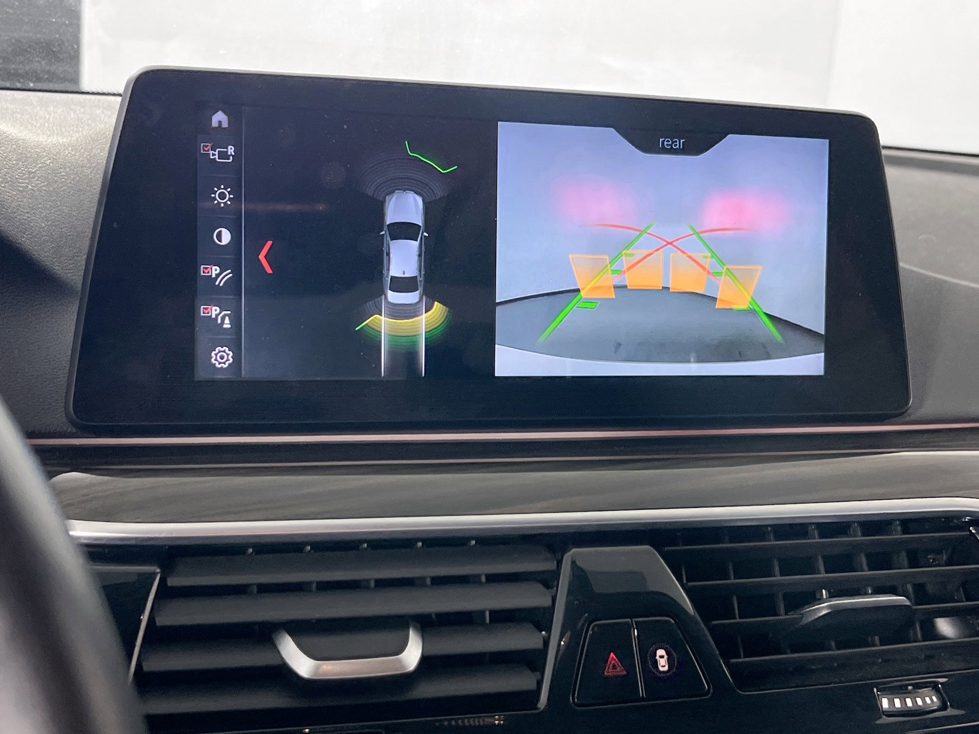 Used 2018 BMW 530i xDrive AWD/4WD image 14
