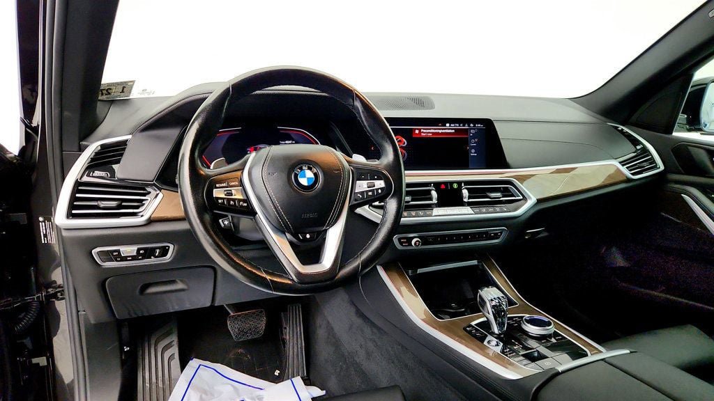 Used 2022 BMW X5 xDrive40i w/ Premium Package AWD/4WD image 13