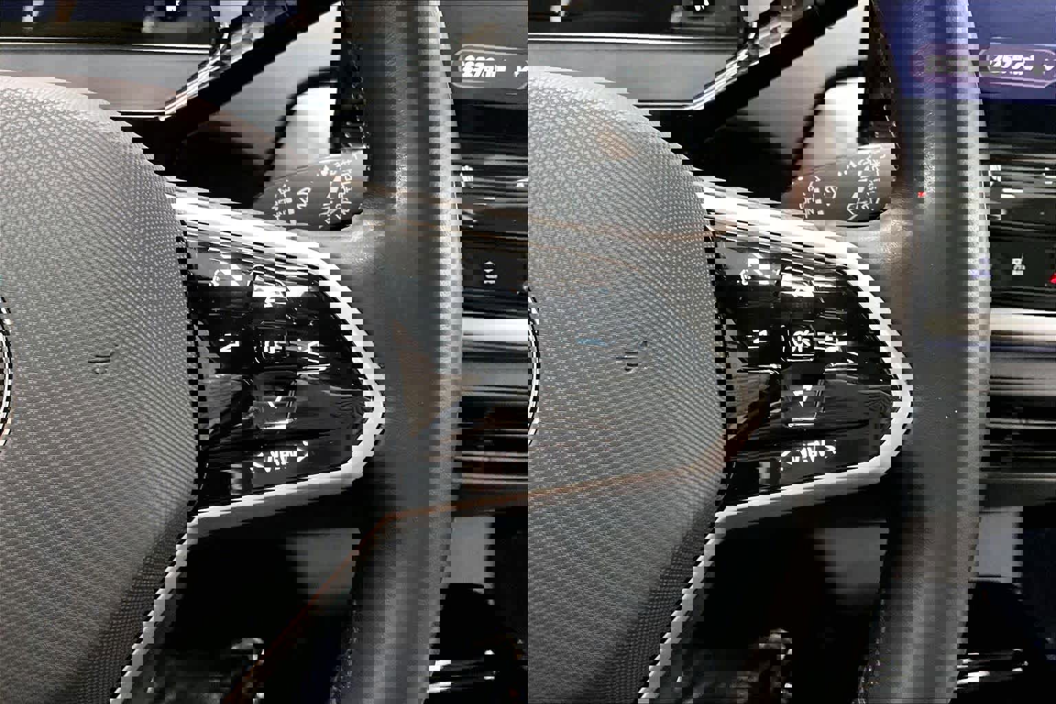 Used 2021 Volkswagen ID.4 Pro S w/ Gradient Package image 22