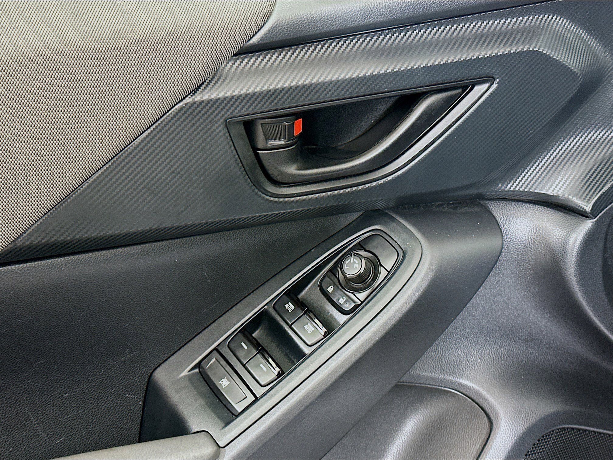 Used 2024 Subaru Crosstrek 2.0i Premium image 15