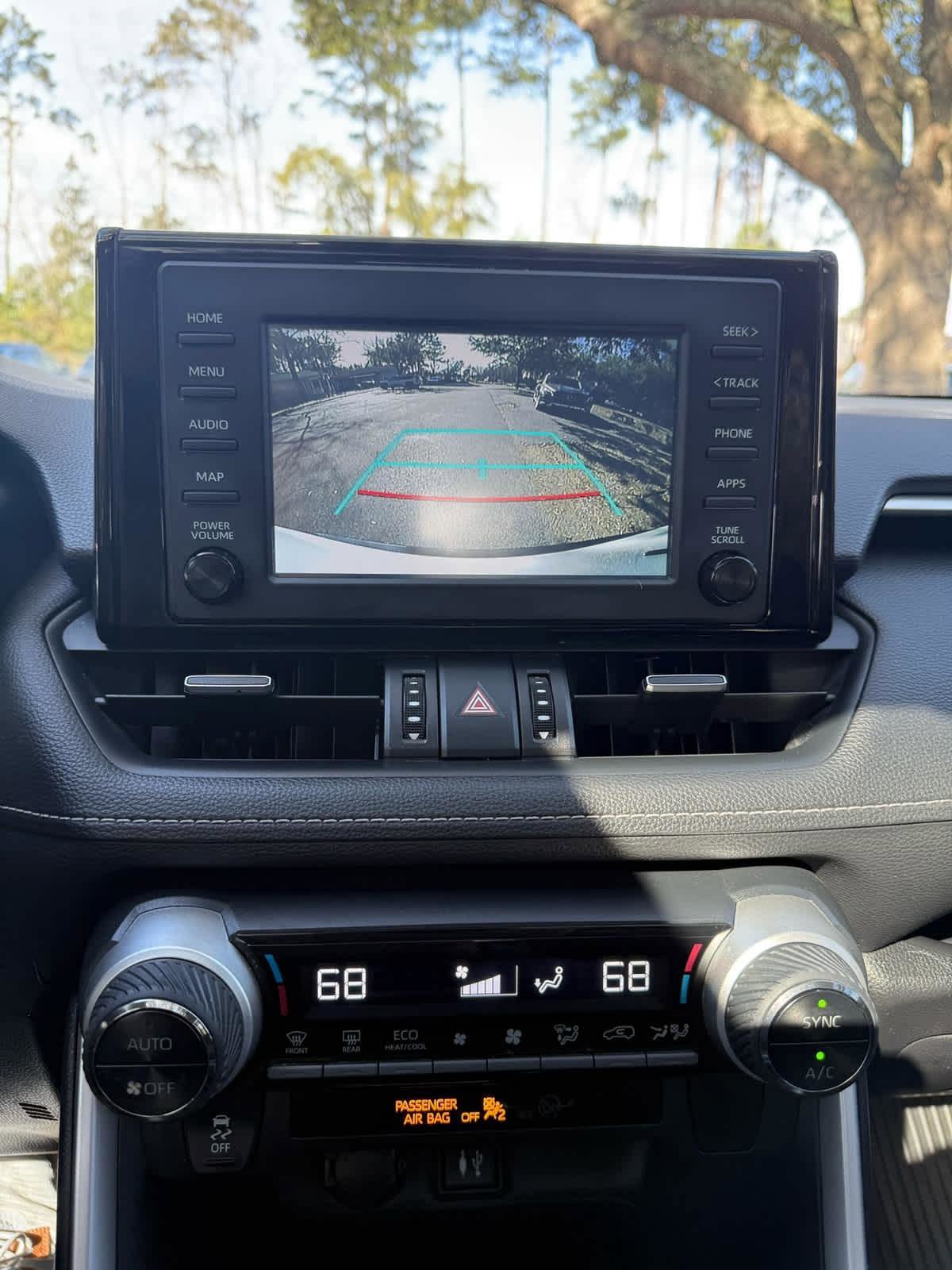 Used 2019 Toyota RAV4 XLE Premium image 19