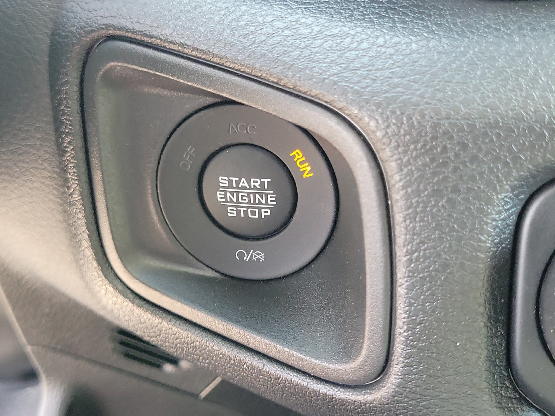 New 2026 Jeep Gladiator Sport AWD/4WD image 9