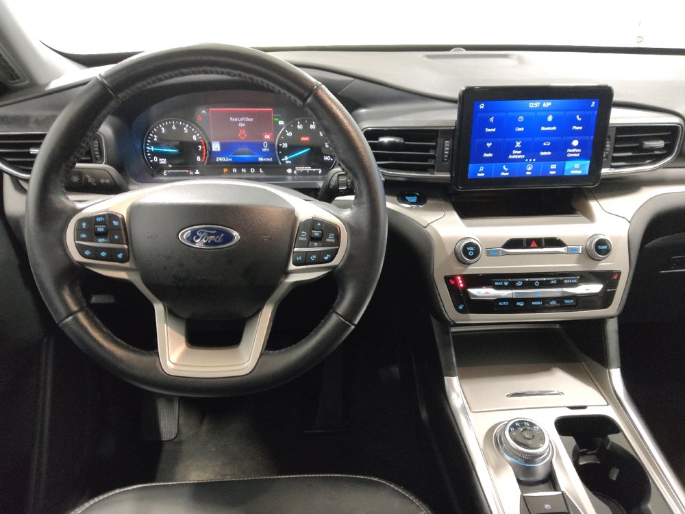 Used 2022 Ford Explorer XLT w/ Equipment Group 202A image 22