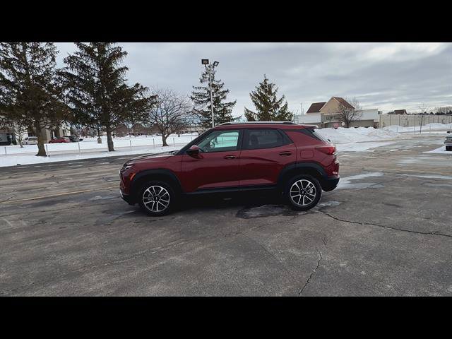 Used 2024 Chevrolet TrailBlazer LT w/ LT Cold Weather Package AWD/4WD image 6