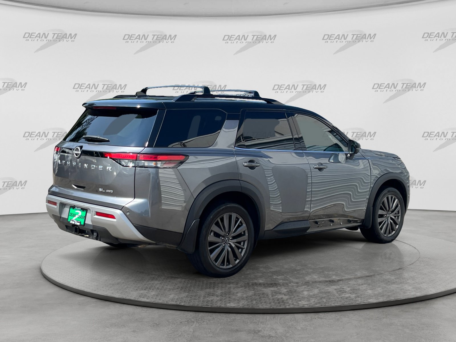 Used 2024 Nissan Pathfinder SL w/ SL Premium Package AWD/4WD image 8