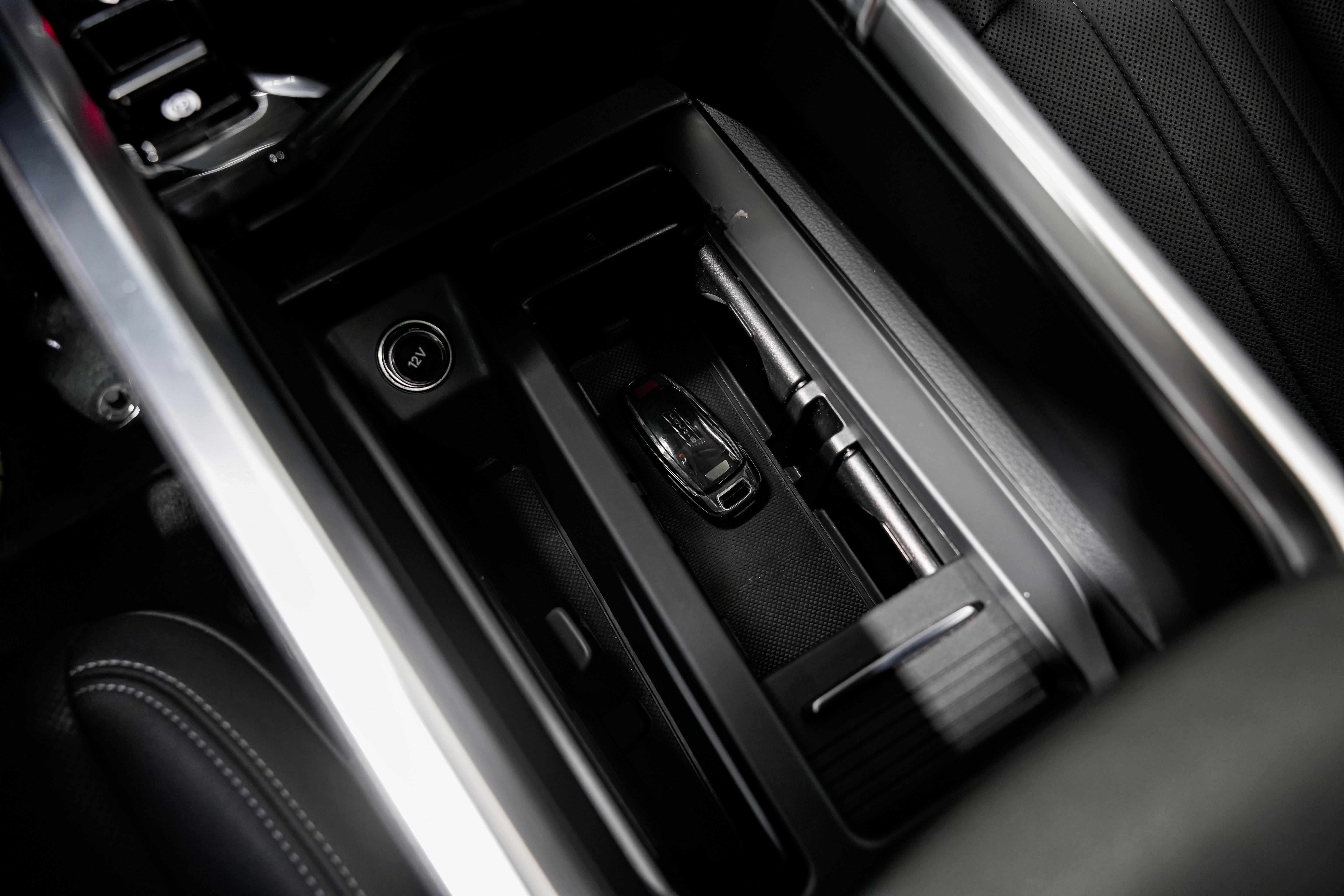 Used 2021 Audi e-tron Premium Plus w/ Premium Plus Package AWD/4WD image 16