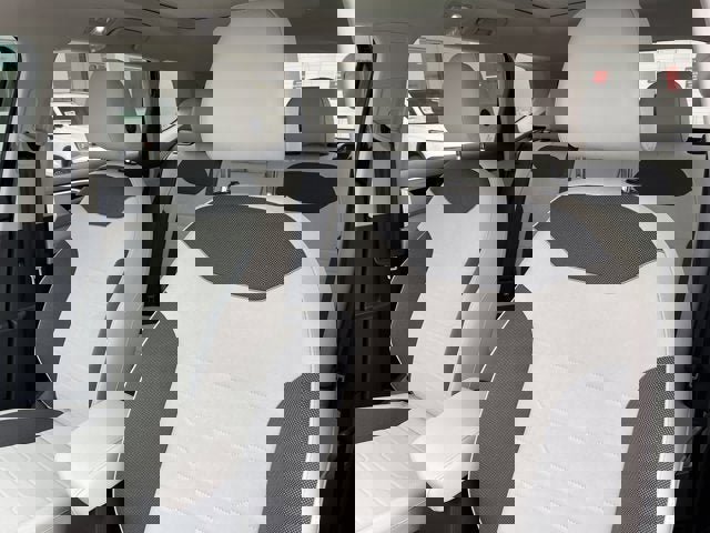 New 2025 Volkswagen Taos SE image 19