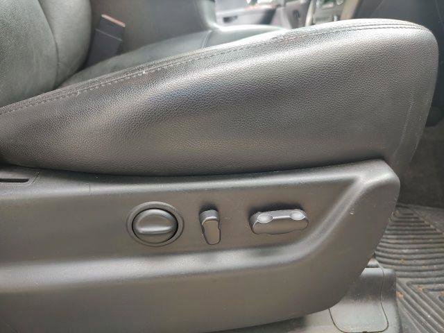 Used 2012 GMC Yukon XL 2500 SLT image 3