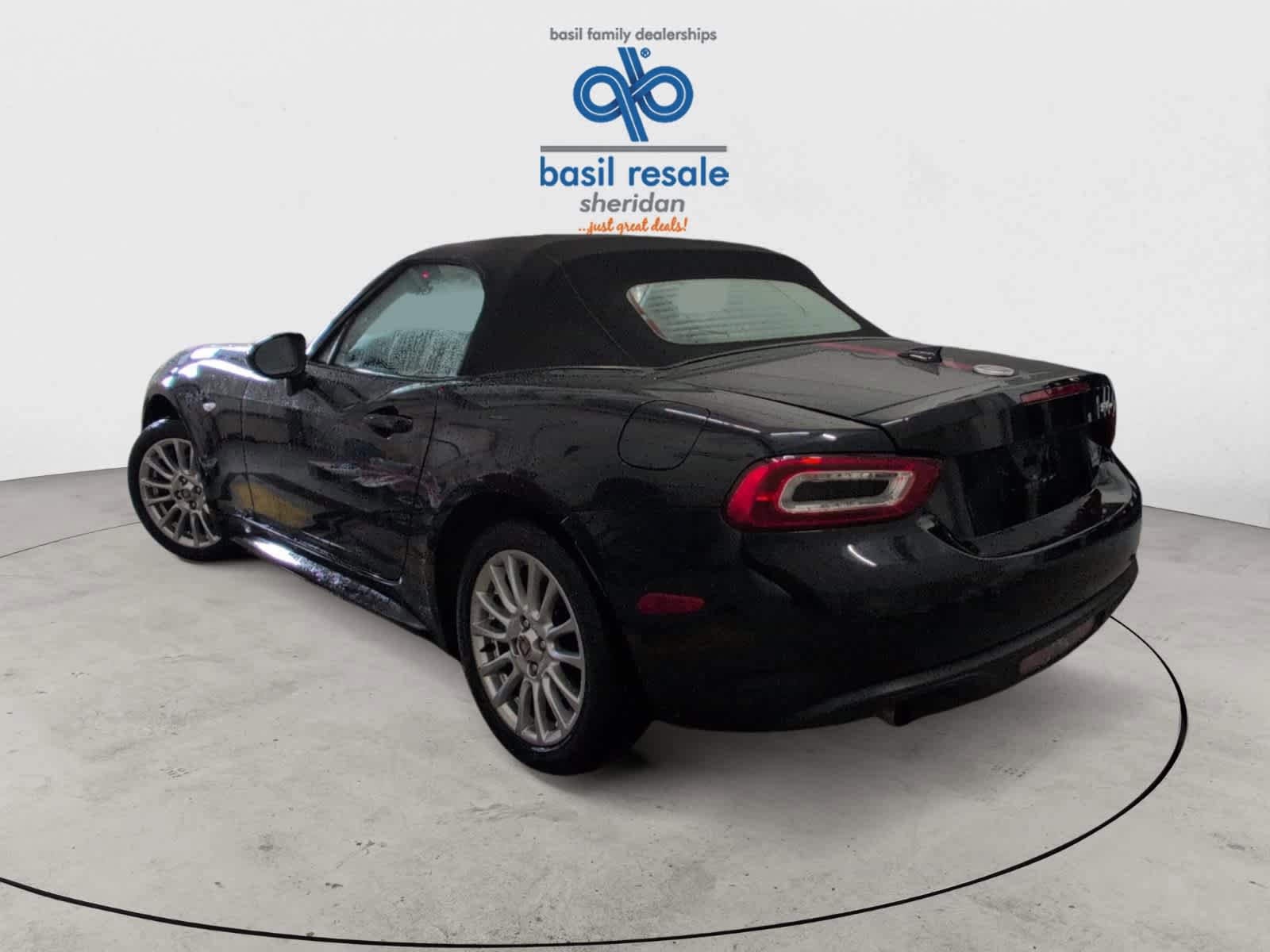 Used 2020 FIAT 124 Spider Classica w/ Technology Group RWD image 5