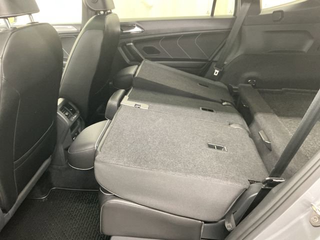 Used 2022 Volkswagen Tiguan SE R-Line image 57