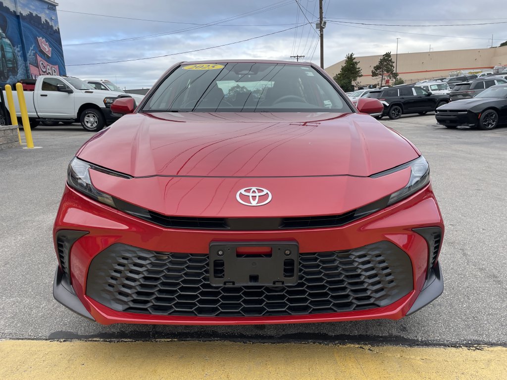 Used 2025 Toyota Camry SE w/ Convenience Package AWD/4WD image 5