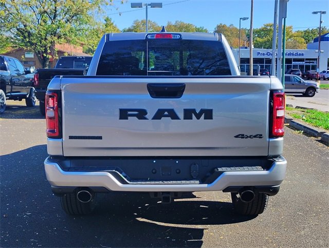 New 2026 RAM 1500 4x4 Crew Cab image 34