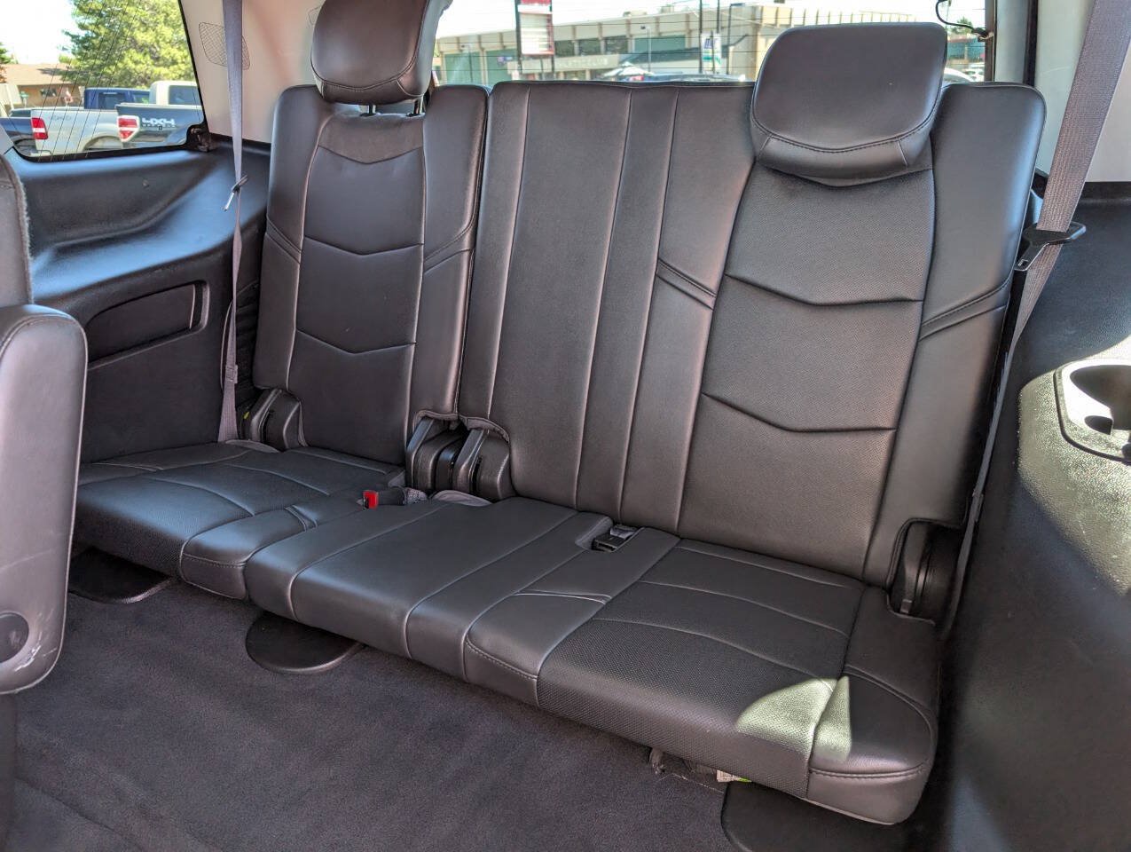 Used 2016 Cadillac Escalade Premium AWD/4WD image 13