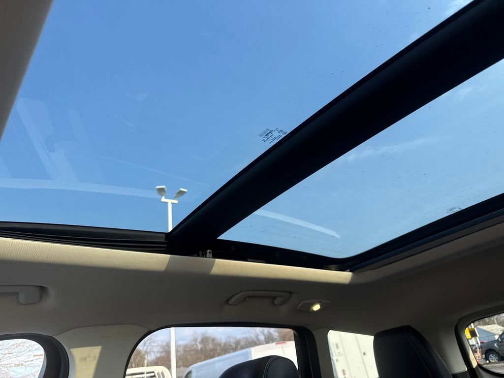 Used 2016 Ford Escape Titanium image 43