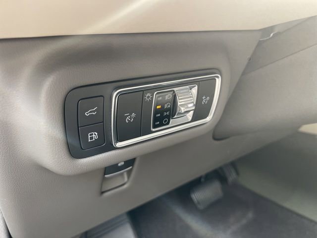 Used 2025 Lincoln Nautilus Reserve w/ Jet Appearance Package image 15