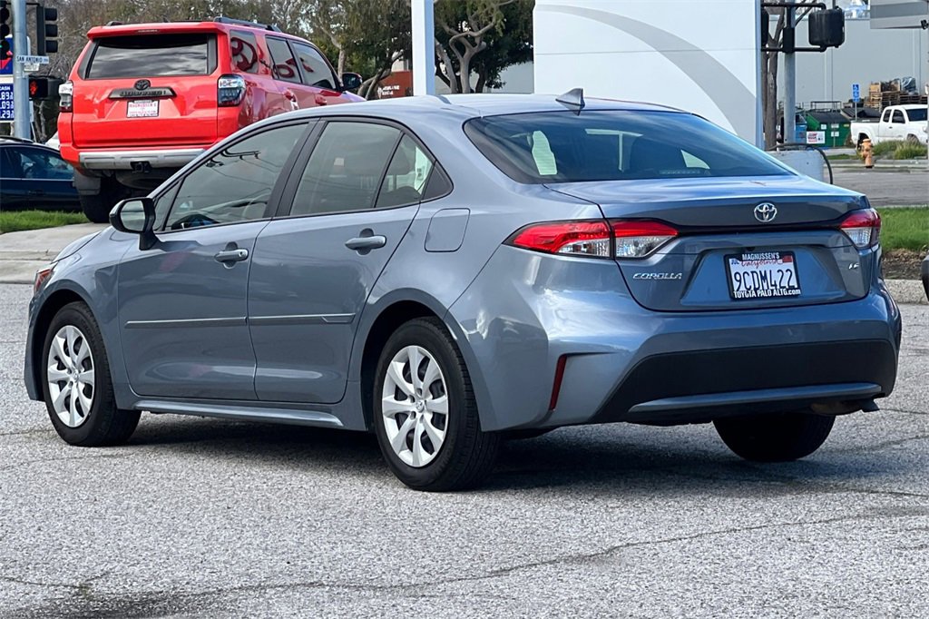 Certified 2022 Toyota Corolla LE image 5