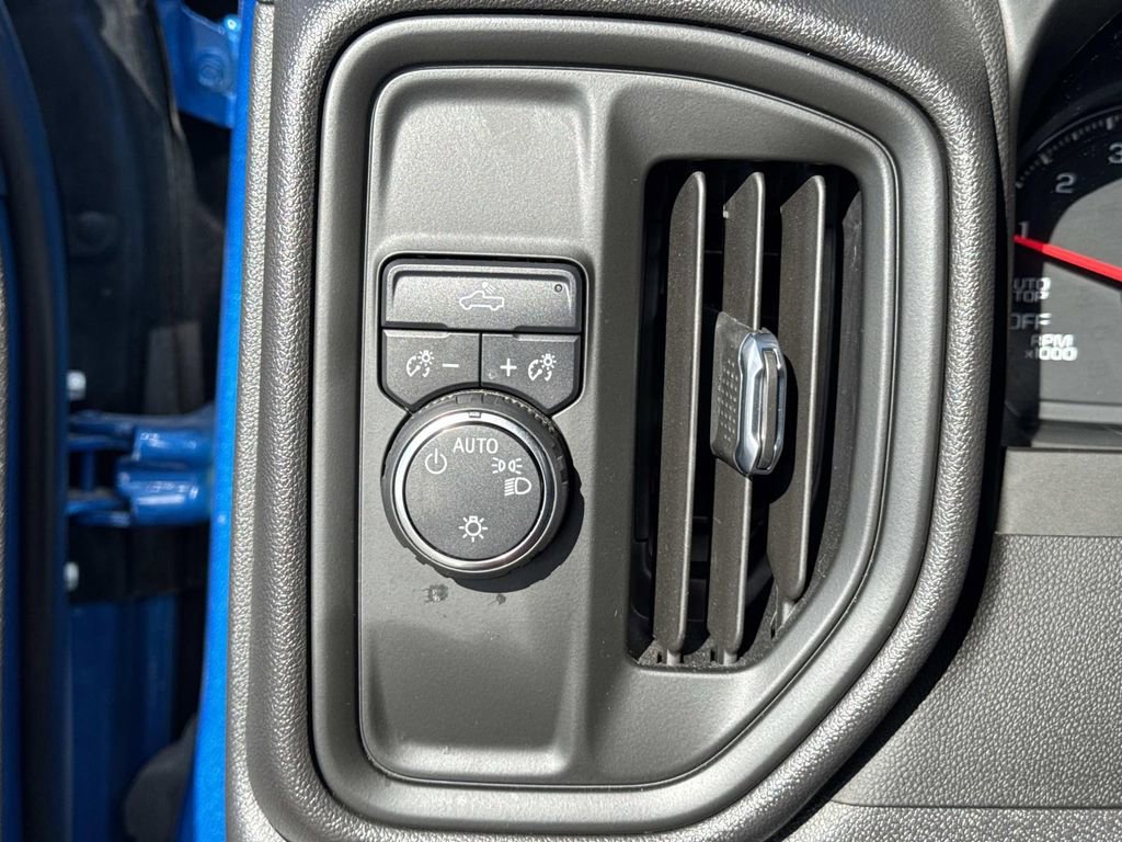 Certified 2024 Chevrolet Silverado 1500 Custom image 22