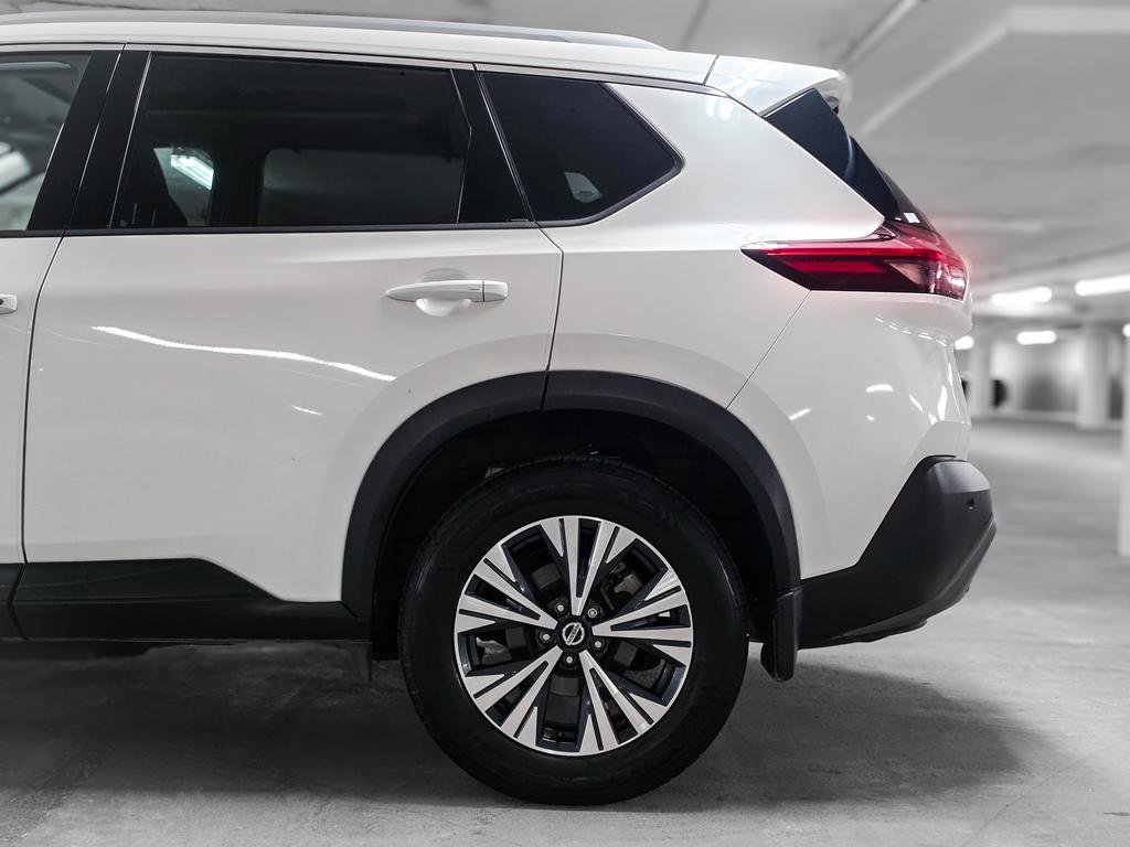 Used 2021 Nissan Rogue SV w/ Premium Package AWD/4WD image 16