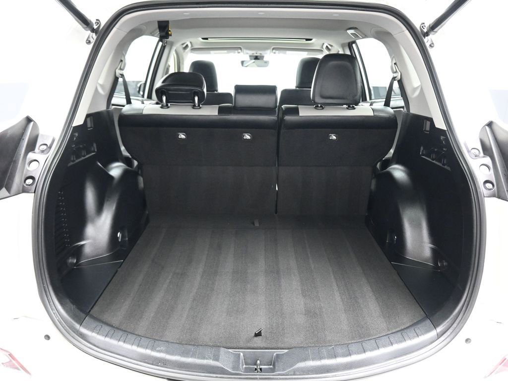 Used 2018 Toyota RAV4 Limited image 46