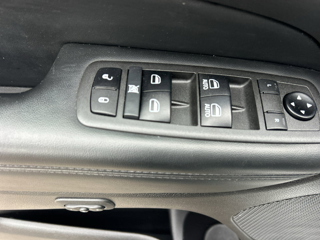 Used 2021 Jeep Grand Cherokee Limited w/ Luxury Group II AWD/4WD image 21
