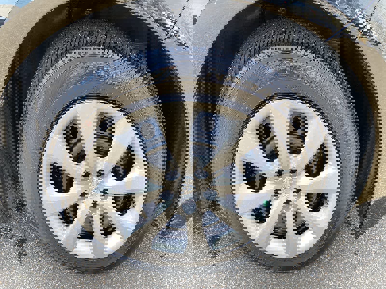 Used 2025 Toyota Corolla LE image 17