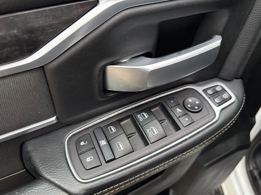 Used 2024 RAM 2500 Big Horn AWD/4WD image 24