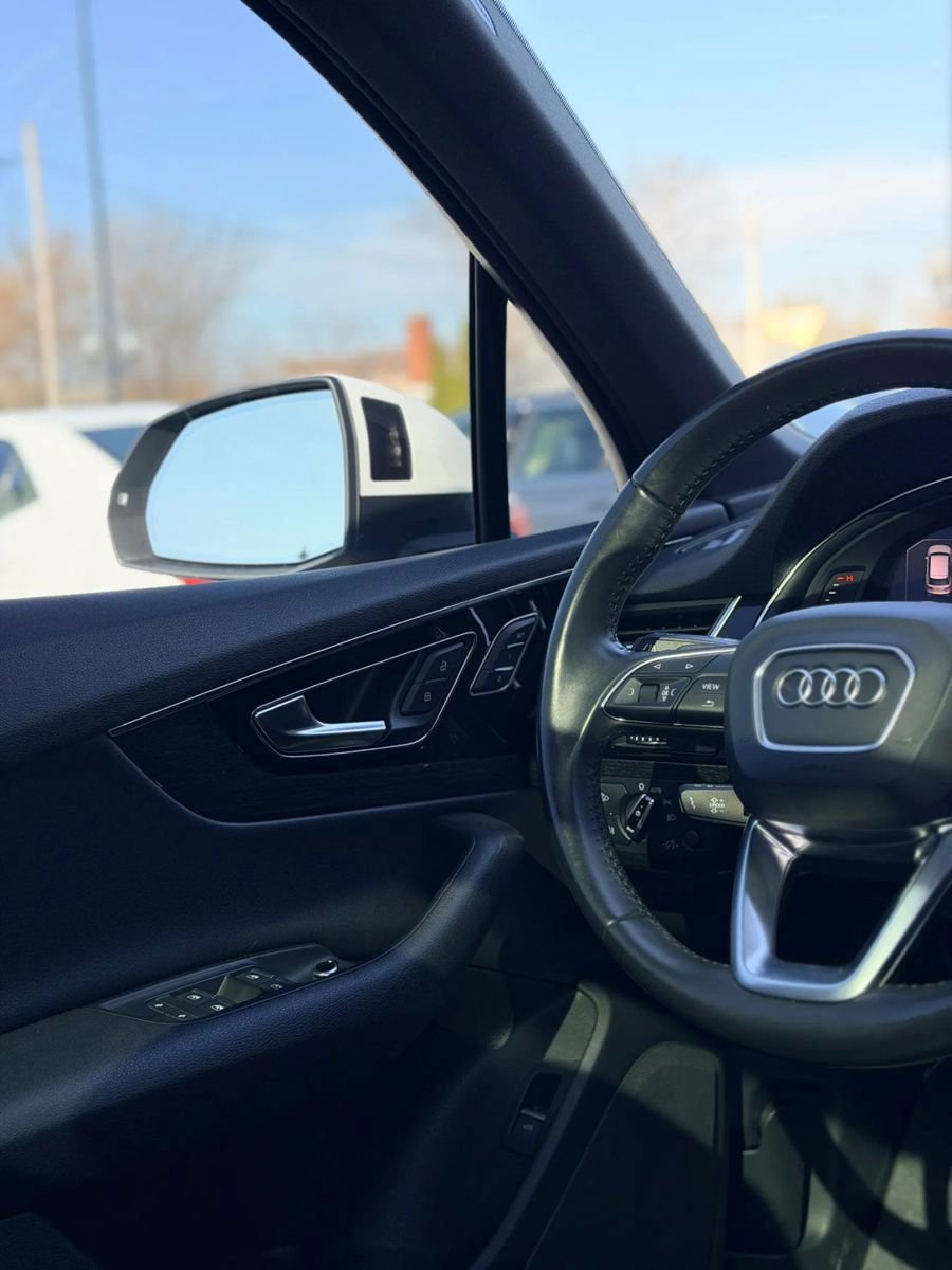 Used 2017 Audi Q7 3.0T Premium Plus w/ Premium Plus Package image 18